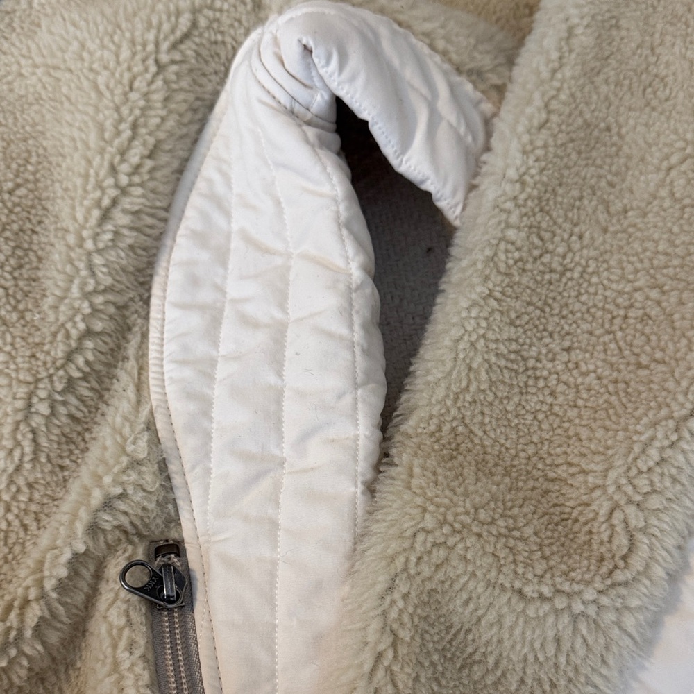 Patagonia Synchilla Cream Fleece - Picture 5 of 10